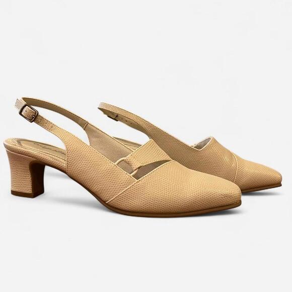 Cream slingback kitten heels - Picture 2 of 6